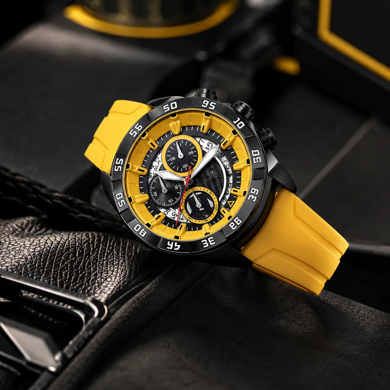 Outdoor Exercise Men's Quartz Watch Alloy Case Mineral-Strengthened Glass Dial Silicone Band Luminous 45mm Pointer 30M Water