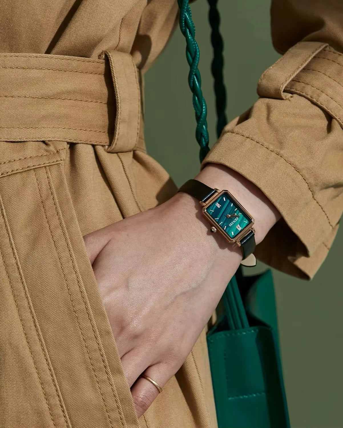 Women's Eco-Friendly Alloy Analog Wrist Watch Green Malachite Dial Stylish for Elegant Ladies & Loved Ones Includes Batteries