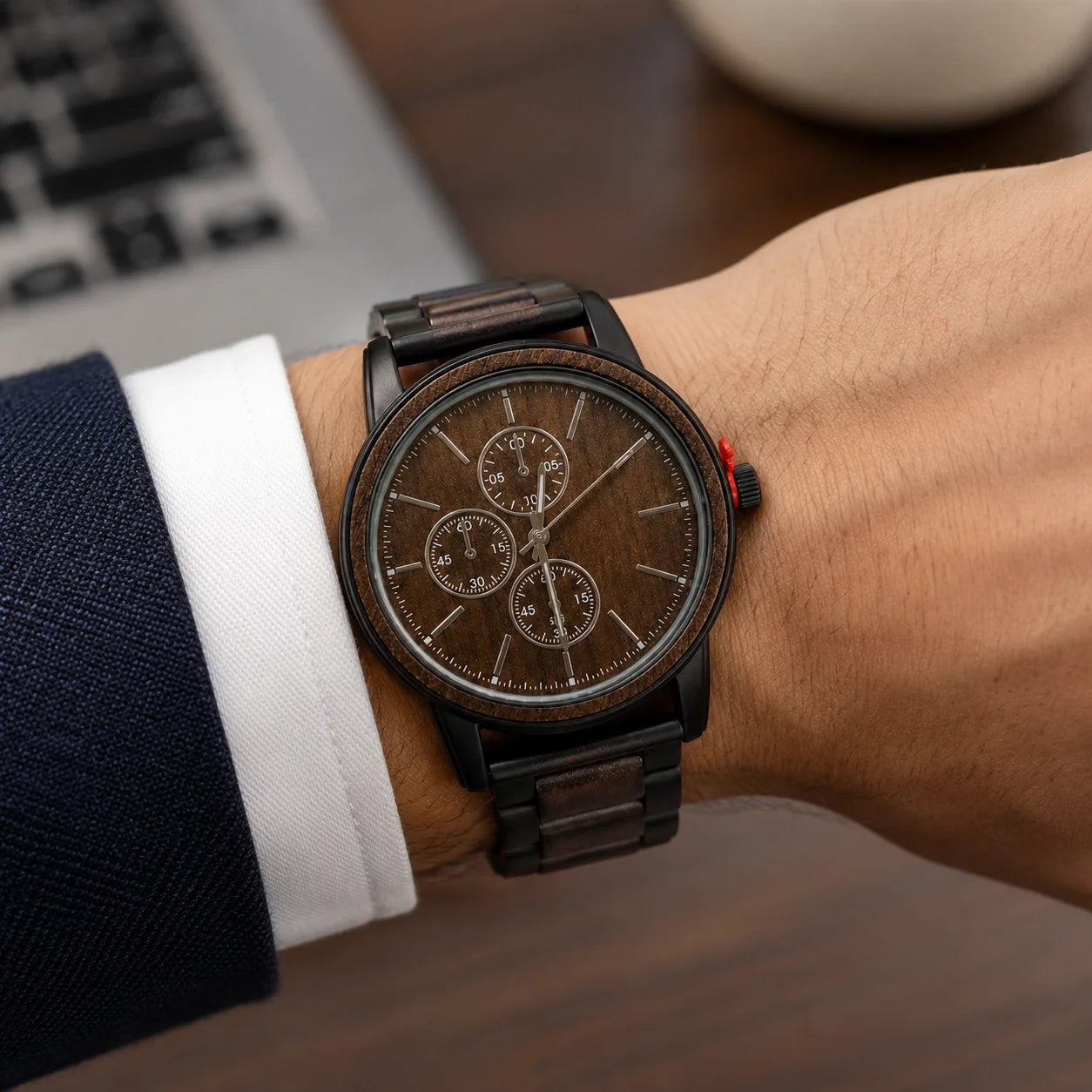 OEM Custom Logo Large Round Quartz Analog Glass Dial Alloy Case Stainless Steel Strap 43mm Splash Resistant Men Watch