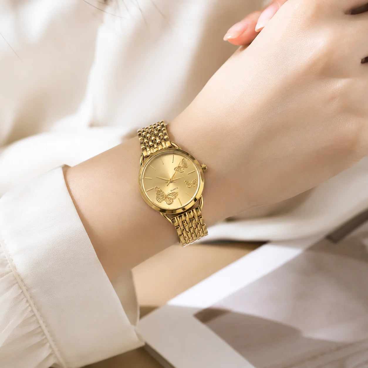OEM Custom Logo Round Quartz Analog Glass Dial Watch Alloy Case Metal Strap 35mm Unisex Splash Resistant Wholesale Fashion
