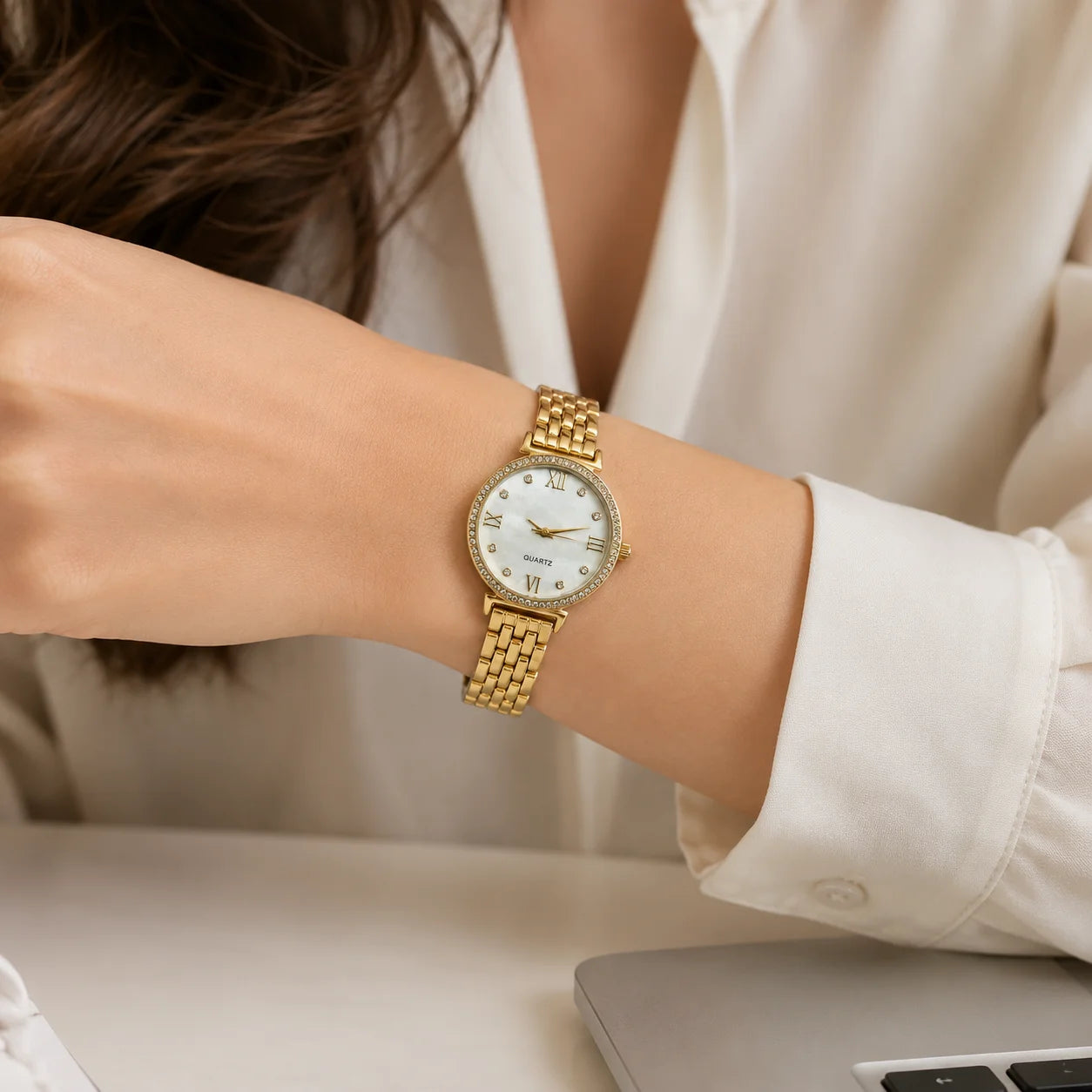 OEM Custom Logo Round Quartz Analog Glass Watch Alloy Case Metal Strap 33mm Dial Wholesale Unisex Casual