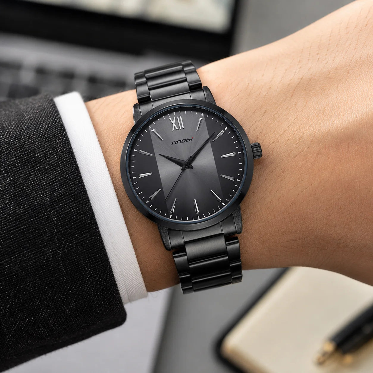 Customized OEM Sport Quartz Watch Alloy Case Pointer Dial Water Resistant 30M Stainless Steel Band for Men & Women