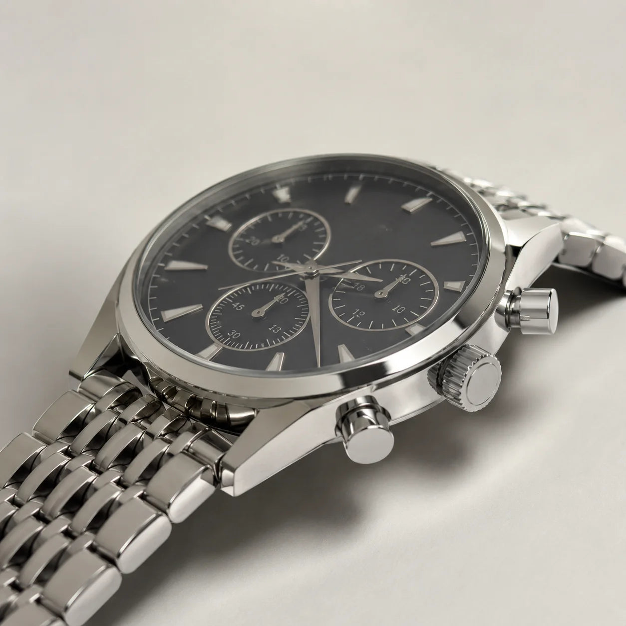 OEM Custom Logo Extra Large Round Quartz Watch Alloy Case Glass Dial Stainless Steel Strap 45mm Wholesale Men